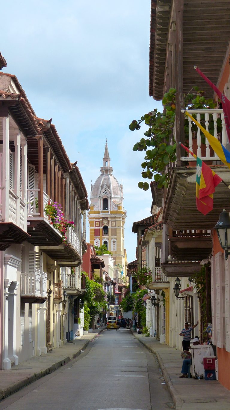 Panamacanal globusfootsteps